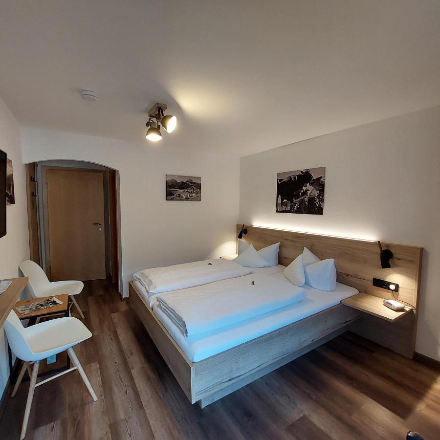 Hotel Garni Malerwinkl บาดฮินเดลัง ภายนอก รูปภาพ