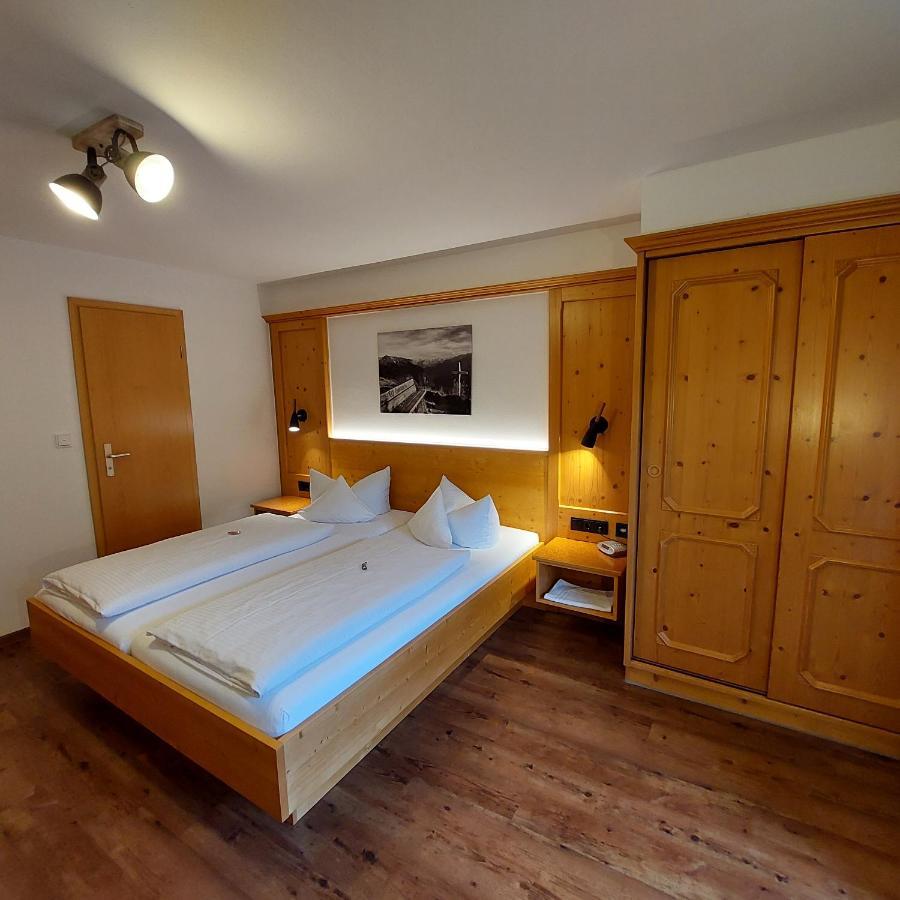 Hotel Garni Malerwinkl บาดฮินเดลัง ภายนอก รูปภาพ